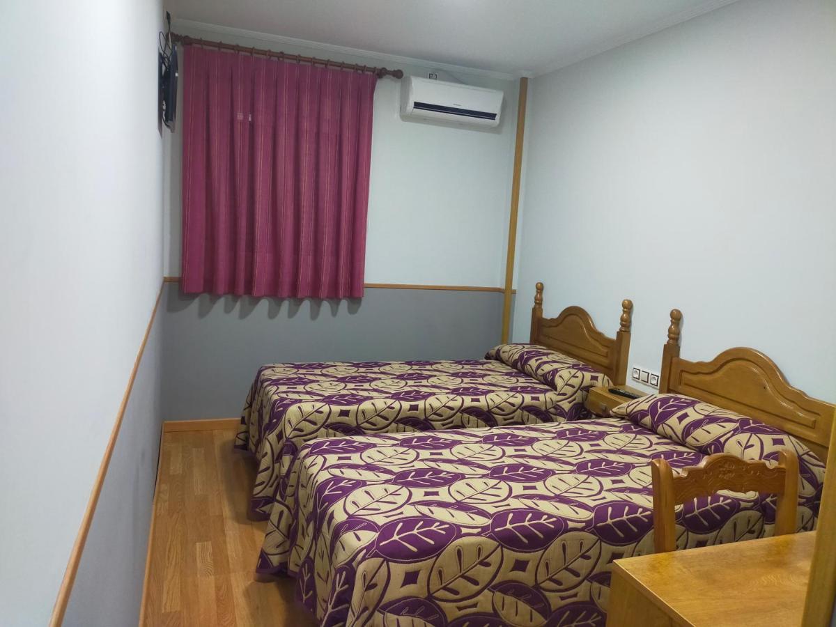 Hostal Banderas Fuensanta de Martos Exterior photo
